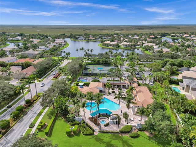 19462 Saturnia Lakes Drive, Boca Raton, FL 33498