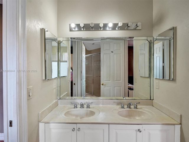 19462 Saturnia Lakes Drive, Boca Raton, FL 33498