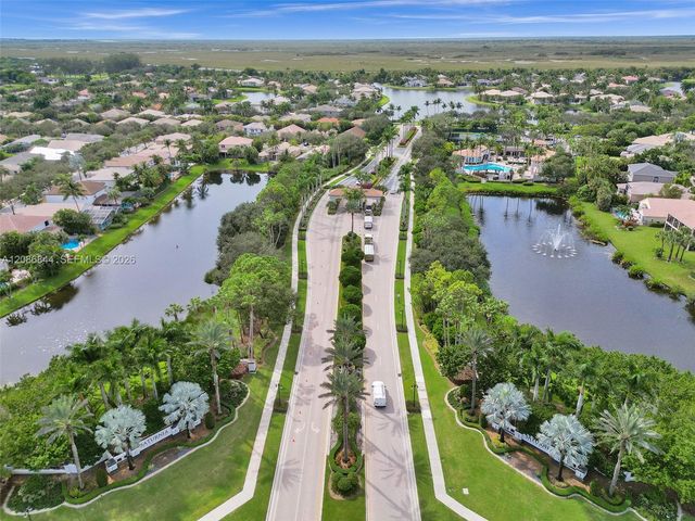 19462 Saturnia Lakes Drive, Boca Raton, FL 33498