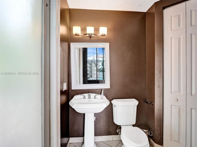 19462 Saturnia Lakes Drive, Boca Raton, FL 33498