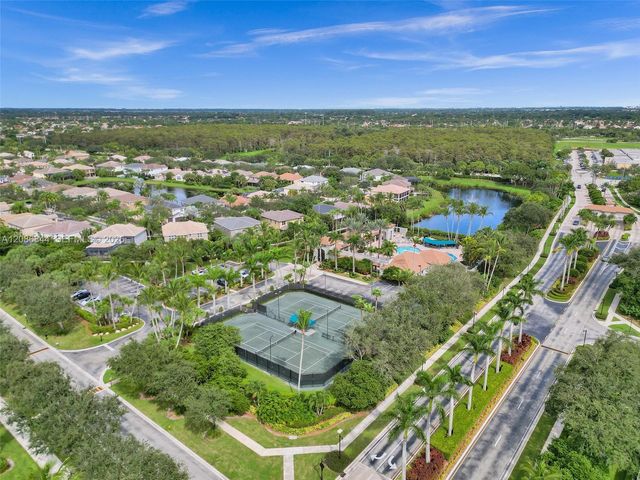 19462 Saturnia Lakes Drive, Boca Raton, FL 33498