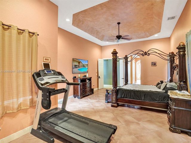 19462 Saturnia Lakes Drive, Boca Raton, FL 33498