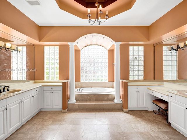 19462 Saturnia Lakes Drive, Boca Raton, FL 33498