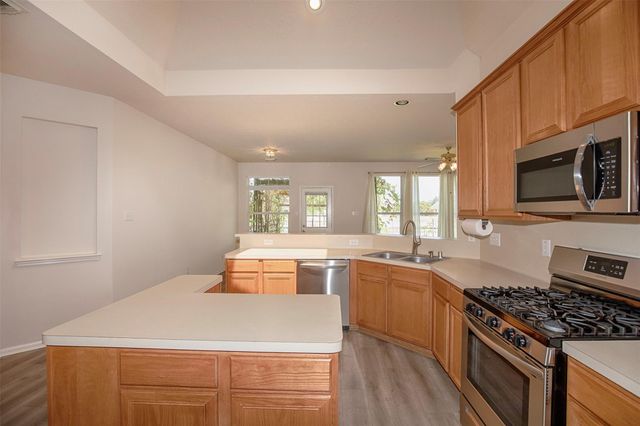 876 Schooner Cove Lane, League City, TX 77573