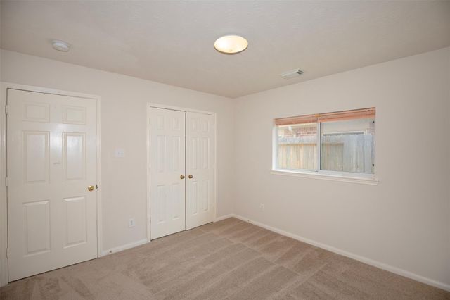 876 Schooner Cove Lane, League City, TX 77573