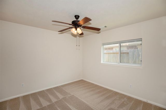 876 Schooner Cove Lane, League City, TX 77573