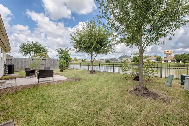 876 Schooner Cove Lane, League City, TX 77573