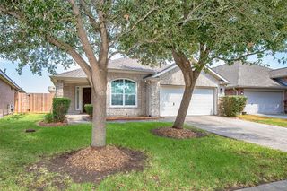 876 Schooner Cove Lane, League City, TX 77573