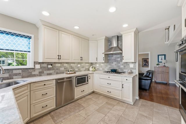 1455 Polo Drive, Bartlett, IL 60103