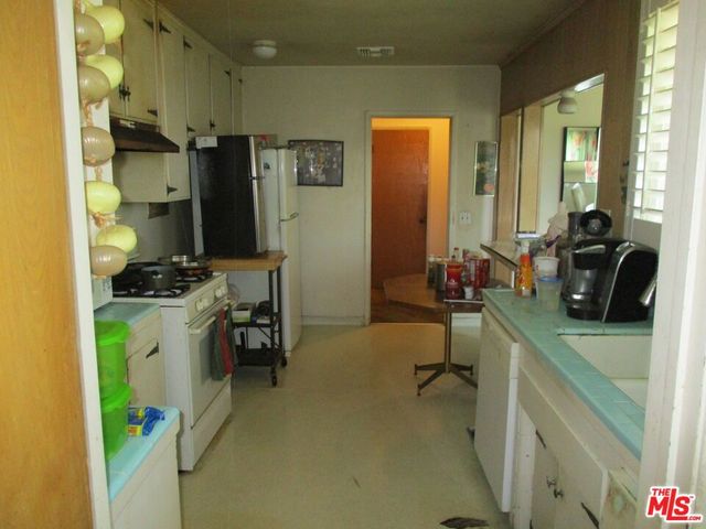 10421 S 1st Avenue, Inglewood, CA 90303