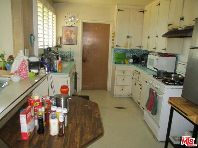 10421 S 1st Avenue, Inglewood, CA 90303