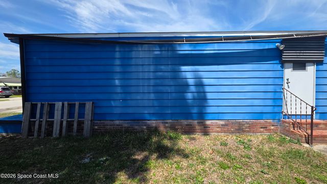 1805 Mango Street NE, Palm Bay, FL 32905