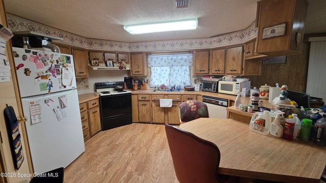 1805 Mango Street NE, Palm Bay, FL 32905