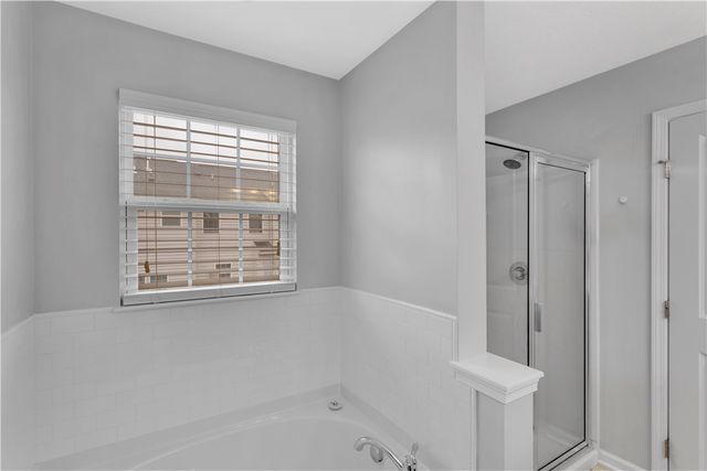 1304 Pointe View Dr, Adams Twp, PA 16046