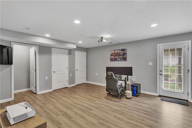 1304 Pointe View Dr, Adams Twp, PA 16046