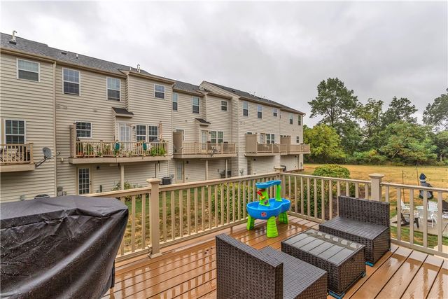 1304 Pointe View Dr, Adams Twp, PA 16046