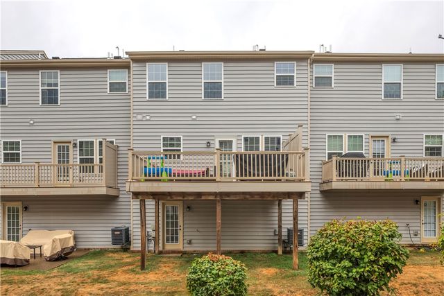 1304 Pointe View Dr, Adams Twp, PA 16046