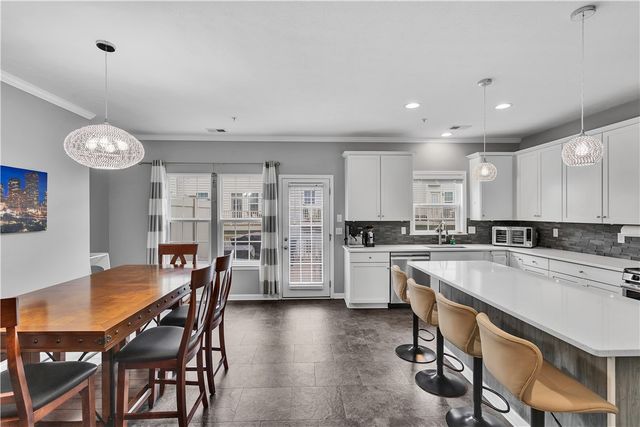 1304 Pointe View Dr, Adams Twp, PA 16046