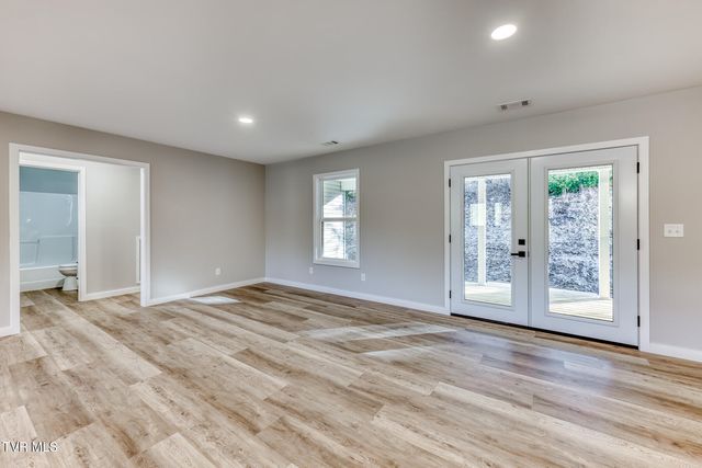 1105 Laurelwood Lane, Mountain City, TN 37683