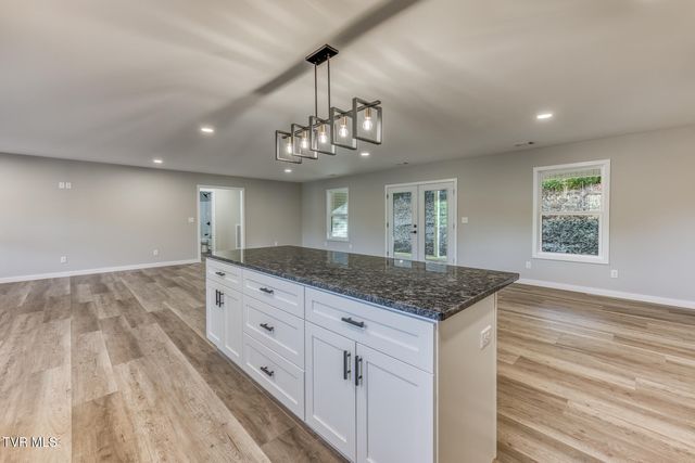 1105 Laurelwood Lane, Mountain City, TN 37683