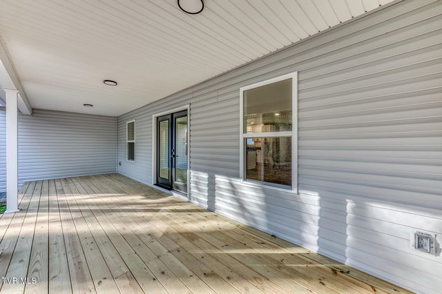 1105 Laurelwood Lane, Mountain City, TN 37683