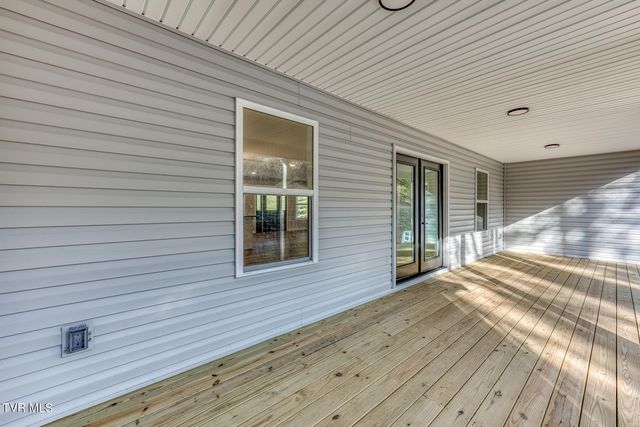 1105 Laurelwood Lane, Mountain City, TN 37683