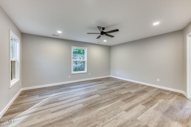 1105 Laurelwood Lane, Mountain City, TN 37683