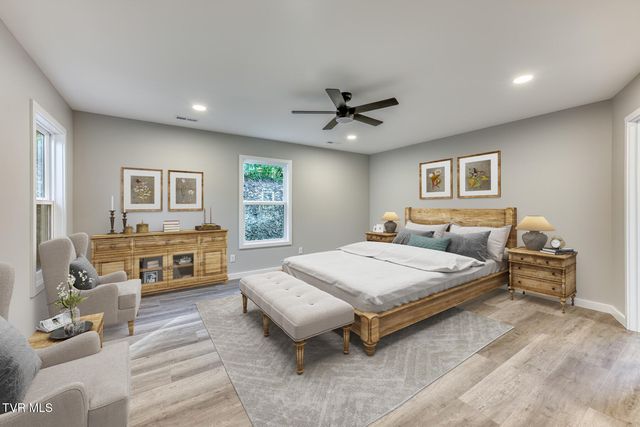 1105 Laurelwood Lane, Mountain City, TN 37683