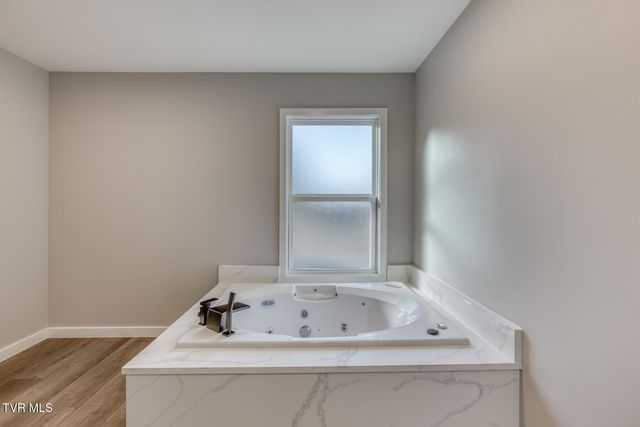 1105 Laurelwood Lane, Mountain City, TN 37683