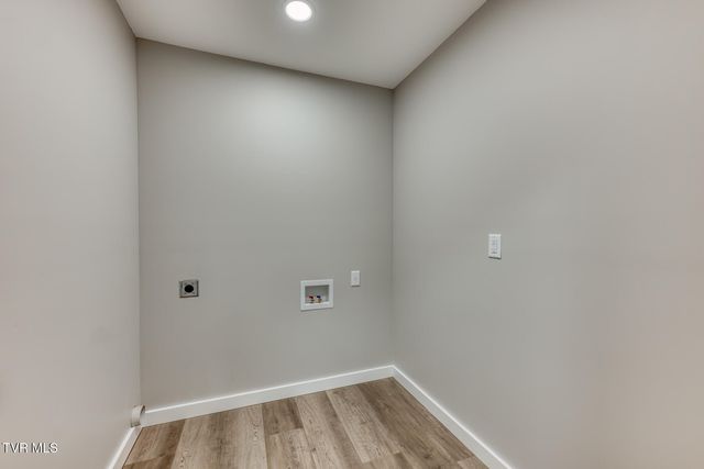 1105 Laurelwood Lane, Mountain City, TN 37683