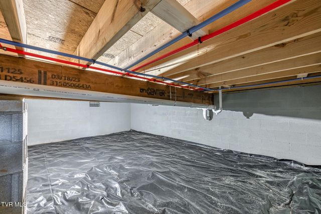 1105 Laurelwood Lane, Mountain City, TN 37683