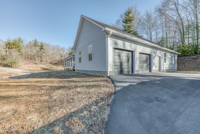 1105 Laurelwood Lane, Mountain City, TN 37683