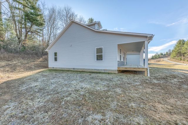 1105 Laurelwood Lane, Mountain City, TN 37683