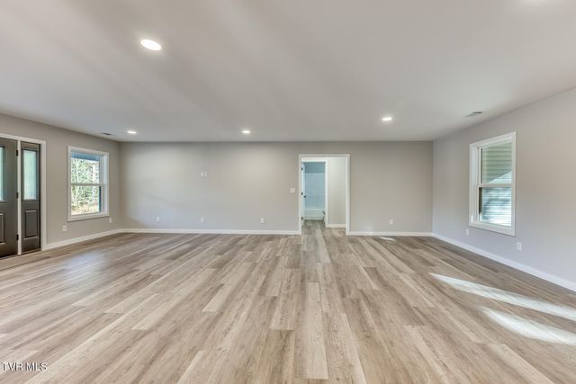 1105 Laurelwood Lane, Mountain City, TN 37683