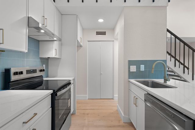 1804 Cinnamon PATH, Austin, TX 78704