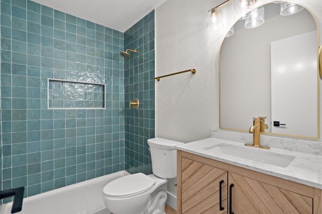 1804 Cinnamon PATH, Austin, TX 78704