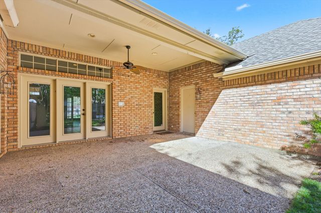 2272 Hollyhill Lane, Denton, TX 76205