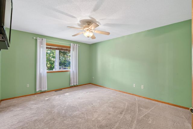 600 142nd Avenue NW, Andover, MN 55304