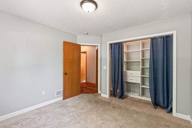 600 142nd Avenue NW, Andover, MN 55304