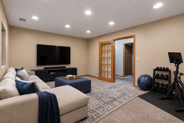 600 142nd Avenue NW, Andover, MN 55304
