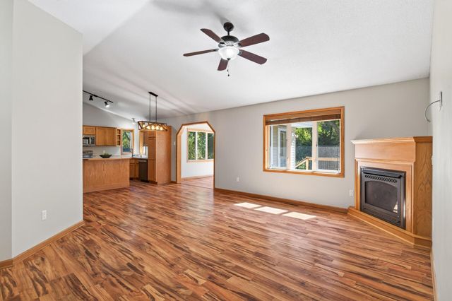 600 142nd Avenue NW, Andover, MN 55304