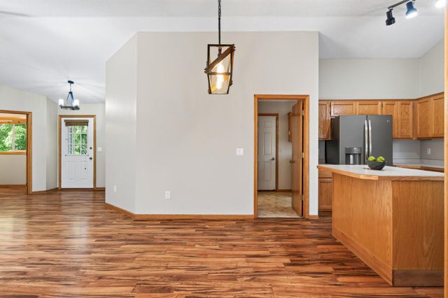 600 142nd Avenue NW, Andover, MN 55304