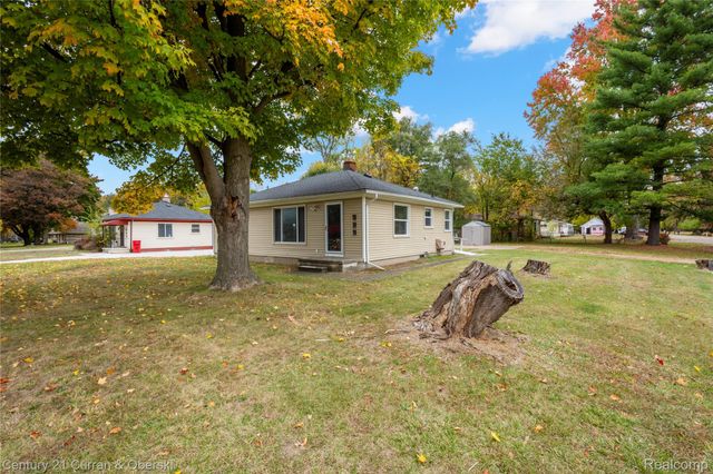 25616 W 10 Mile Road, Southfield, MI 48033