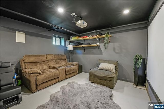 776 Maple Avenue, Glen Rock, NJ 07452