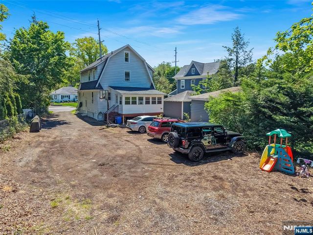 776 Maple Avenue, Glen Rock, NJ 07452