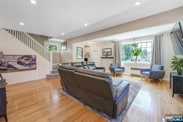 776 Maple Avenue, Glen Rock, NJ 07452