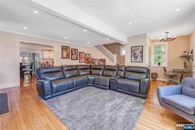 776 Maple Avenue, Glen Rock, NJ 07452