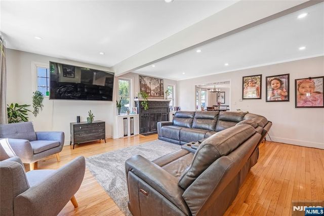 776 Maple Avenue, Glen Rock, NJ 07452