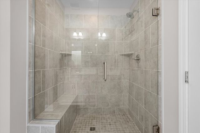 585 Oakvale Ln, Mount Juliet, TN 37122