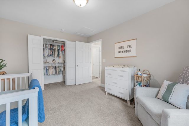 585 Oakvale Ln, Mount Juliet, TN 37122